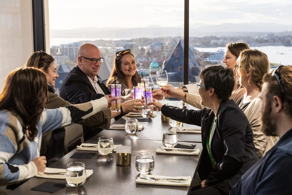 Events at Vista 18 restaurant at Chateau Victoria Hotel Events at Vista 18 restaurant at Chateau Victoria Hotel